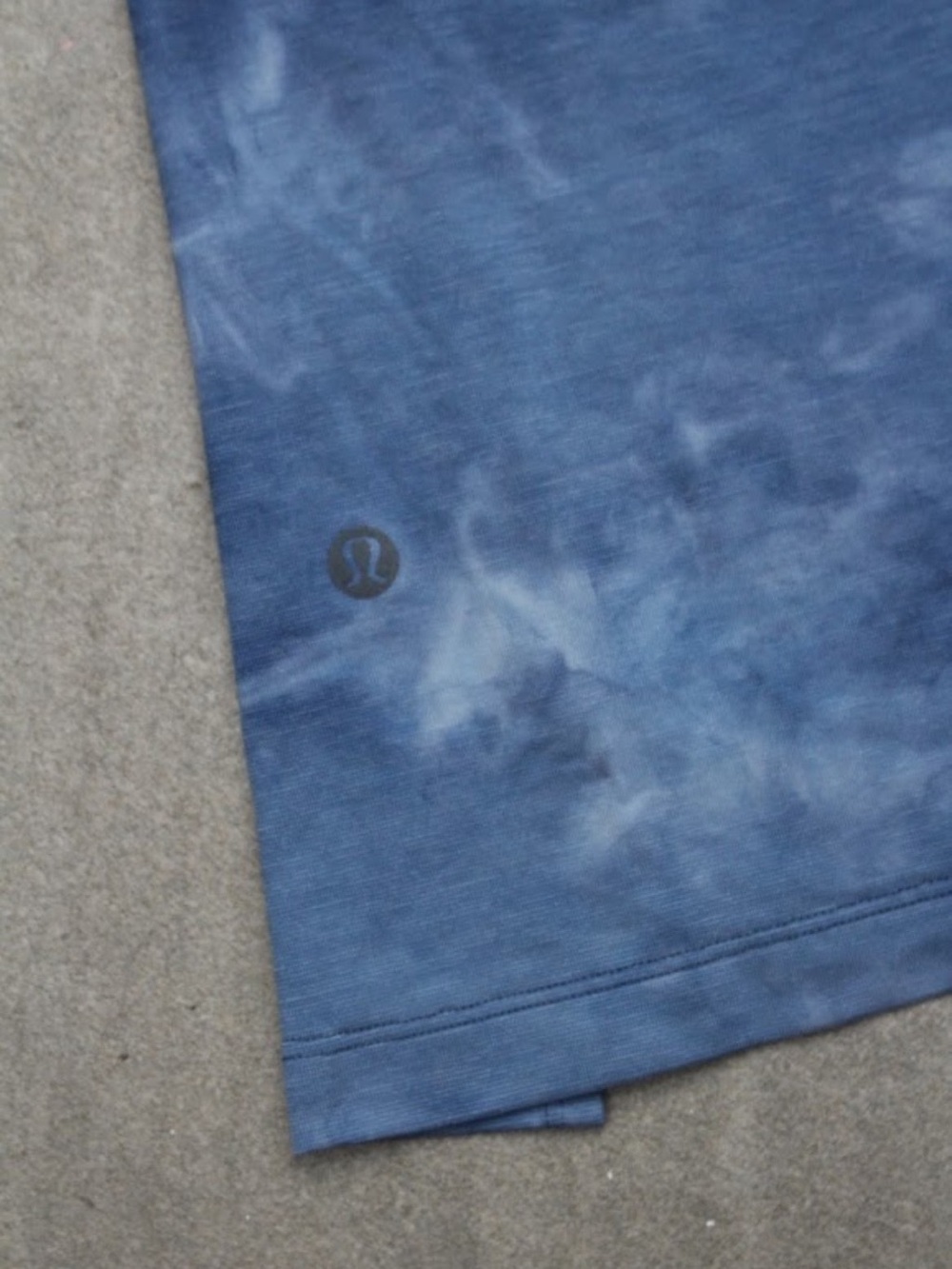 Lululemon Always Agile Short Sleeve size XS Men's Shirt Blue Tie-Dye - Picture 6 of 8